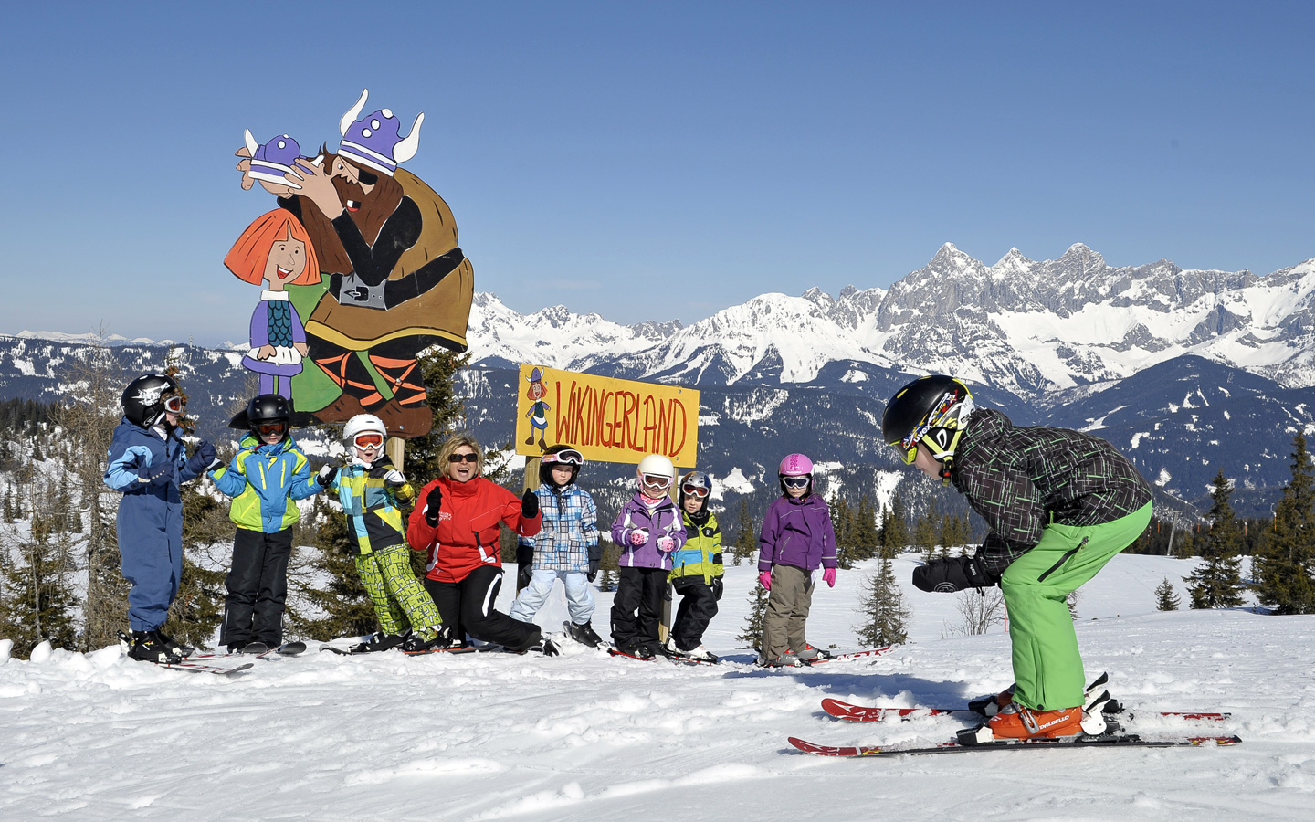Skifahren mit der ganzen Familie im Skigebiet Reiteralm in der Steiermark.